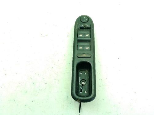 Used Left front window switch PEUGEOT 407 (6D_) 2.0 HDi 135 (6DRHRH, 6DRHRE, 6DRHRG, 6DRHRJ) (136 hp) 28714469