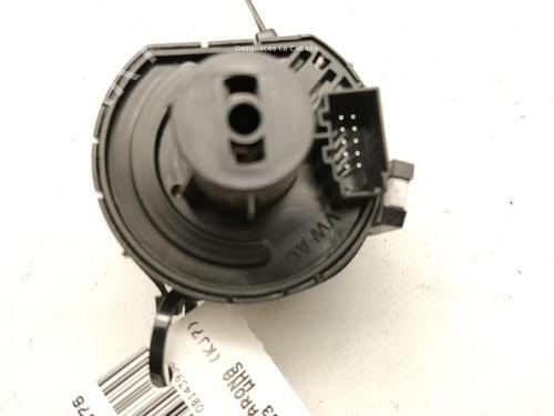 Headlight switch SEAT ARONA (KJ7, KJP) 1.0 TSI | BP39198390I24 - Image 2