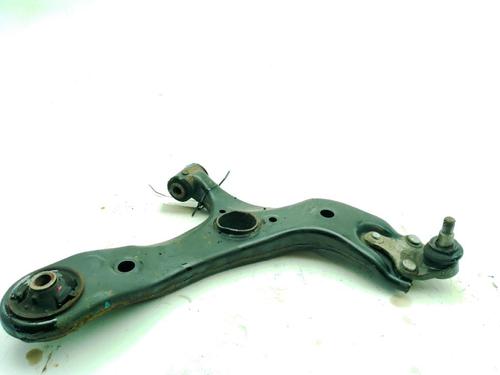 right-front-suspension-arm-toyota-auris-_e18_-2012-2013-2014-2015-2016-2017-2018-2019-32182742 main image