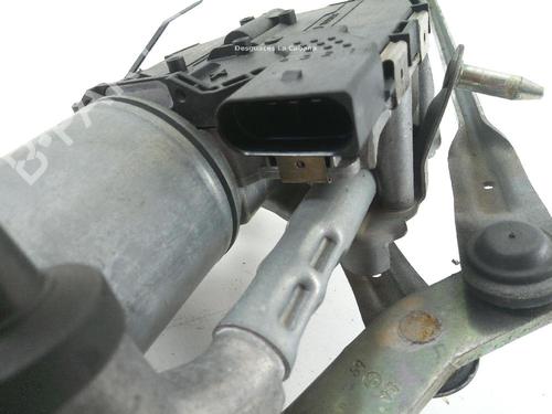 Front wiper motor VOLVO V40 Hatchback (525) D2 | BP18370871M29