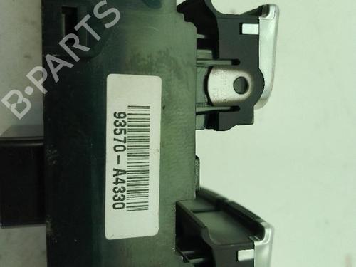 Left front window switch KIA CARENS IV 1.7 CRDi | BP34714458I27 - Image 3