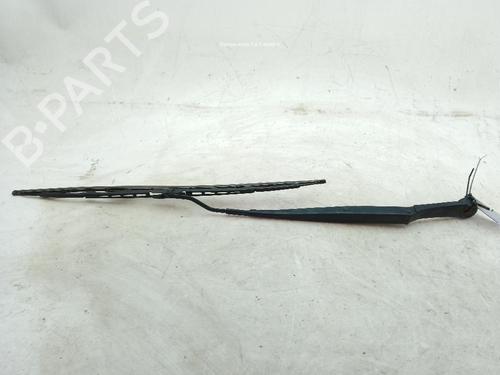 Used Front windshield wiper arm KIA SPORTAGE III (SL) 2.0 CRDi AWD (184 hp) 24049257