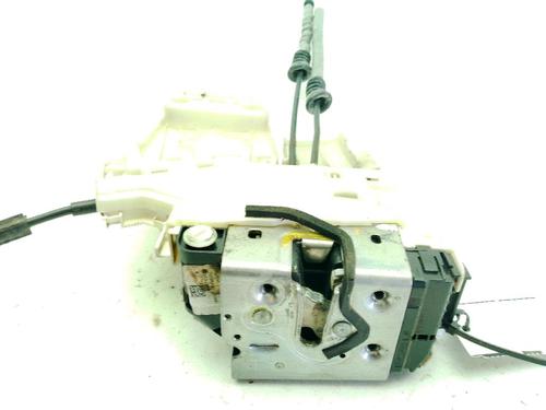 rear-right-lock-jeep-renegade-suv-bu-b1-bv-2014-36947318 main image