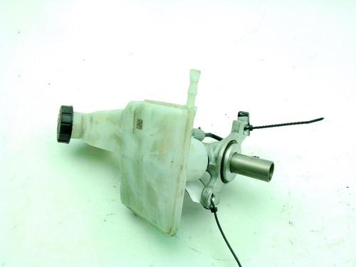 Used Brake master cylinder Brake master cylinder CITROËN C4 III (BA_, BB_, BC_) 1.2 PureTech 100 (BAHNEA, BAHNKA) (101 hp) 32154881 32154881