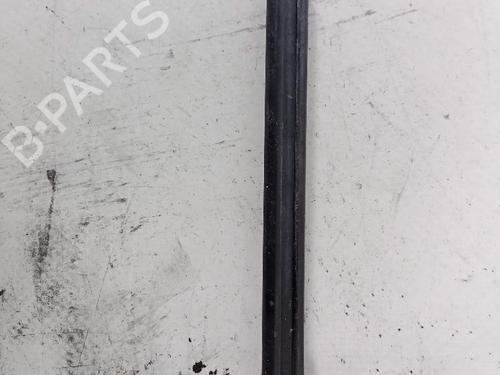 Used Front windshield wiper arm Front windshield wiper arm CITROËN JUMPER I Bus (230P) 2.5 D (86 hp) 18374859 18374859