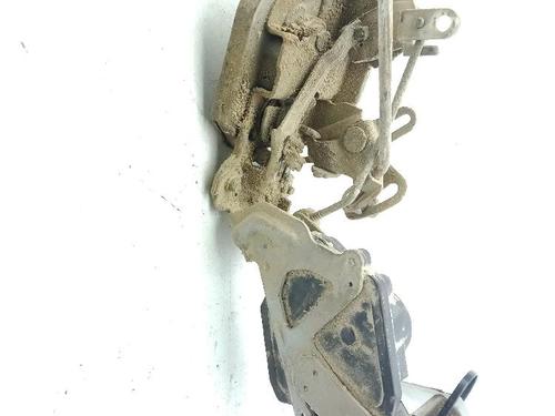 Used Tailgate lock MITSUBISHI PAJERO III Canvas Top (V6_W, V7_W) 3.2 DI-D (V68W, V78W) (165 hp) 32182431