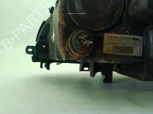 Right headlight VOLVO XC70 I Cross Country (295) D5 XC AWD | BP29583141C29 