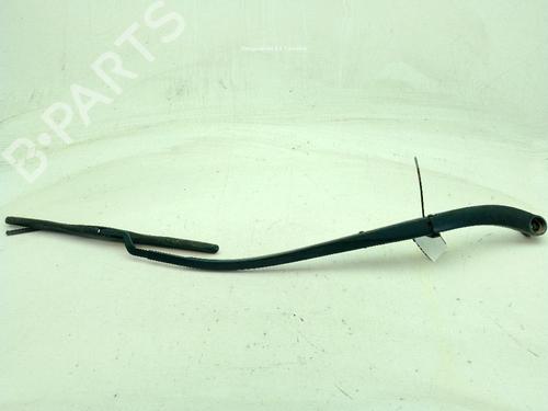 Used Front windshield wiper arm KIA SPORTAGE IV (QL, QLE) 2.0 CRDi (136 hp) 27173657