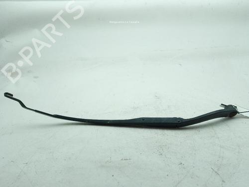 Used Front windshield wiper arm KIA SPORTAGE IV (QL, QLE) 1.6 GDI (132 hp) 24239039
