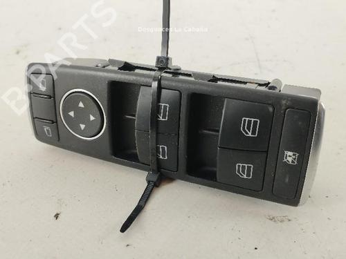 Used Left front window switch Left front window switch MERCEDES-BENZ GLA-CLASS (X156) GLA 200 CDI / d (156.908) (136 hp) 31990235 31990235