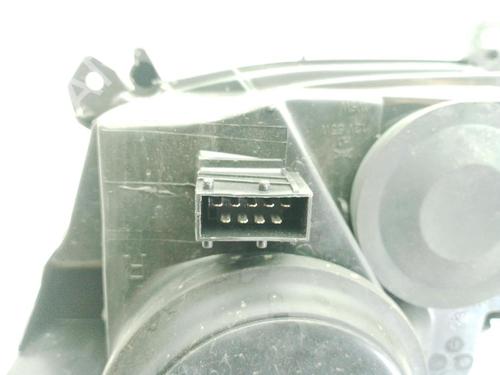 Right headlight CITROËN XSARA Break (N2) 2.0 HDI 90 | BP29860878C29