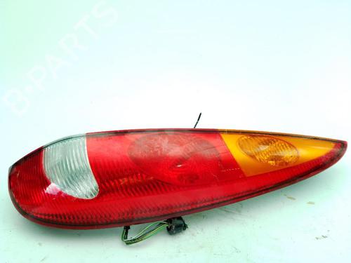 Used Right taillight NISSAN ALMERA TINO (V10) 1.8 (116 hp) 31609066