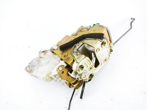 Used Rear right lock NISSAN PICK UP (D22) 2.5 dCi 4WD (133 hp) 31990029