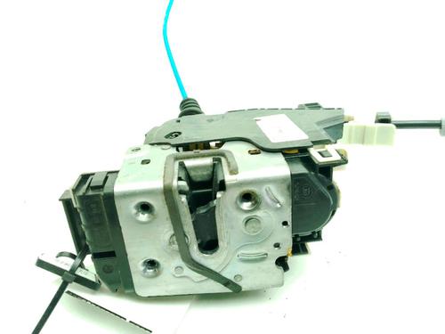 front-left-lock-mercedes-benz-gla-class-x156-2013-2014-2015-2016-2017-2018-2019-2020-2021-2022-31848351 main image