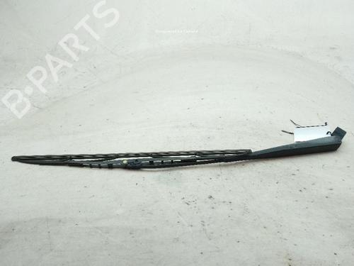 Used Front windshield wiper arm NISSAN TERRANO II (R20) 2.7 TD 4WD (101 hp) 24001298