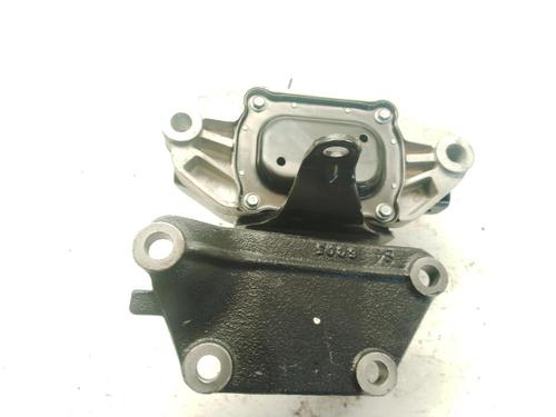 Used Engine mount HYUNDAI TUCSON (TL, TLE) 1.7 CRDi (141 hp) 27097566