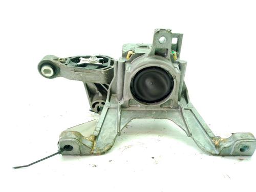 Used Engine mount MERCEDES-BENZ GLA (H247) GLA 200 d (247.712) (150 hp) 33036916