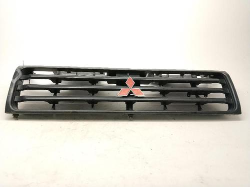 Used Grille Grille MITSUBISHI PAJERO CLASSIC (V2_W, V6_W, V7_W) 2.5 TD (V24W) (115 hp) 40278854 40278854