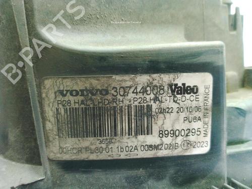 Right headlight VOLVO XC90 I (275) D5 AWD | BP30919585C29 