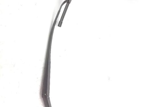 Used Front windshield wiper arm HYUNDAI i30 (GD) 1.6 CRDi (110 hp) 24044708
