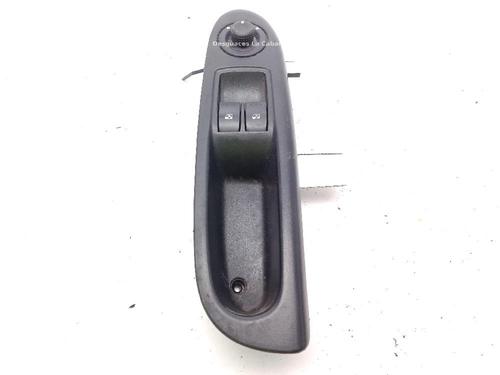 Used Left front window switch RENAULT CLIO II (BB_, CB_) 1.4 16V (B/CB0P, BB13) (98 hp) 26161812