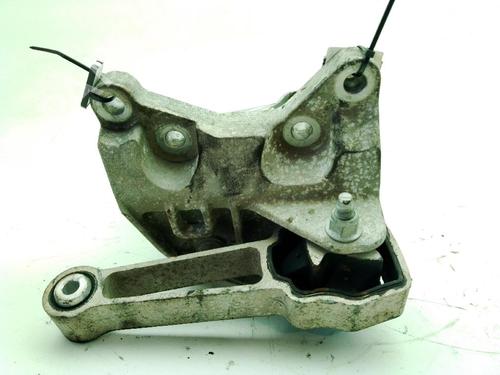 Used Engine mount LAND ROVER DISCOVERY SPORT (L550) 2.0 D (150 hp) 30477179
