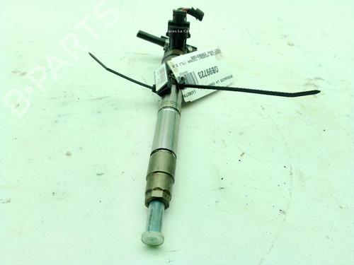 Used Injector HYUNDAI TUCSON (TL, TLE) 2.0 CRDi (136 hp) 32132472