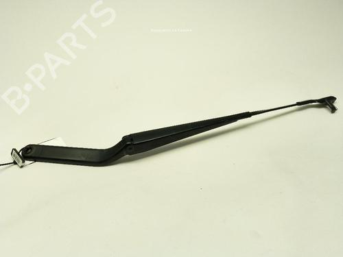Used Front windshield wiper arm Front windshield wiper arm 39262948 39262948