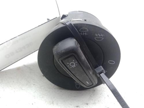 Used Headlight switch Headlight switch SEAT ATECA (KH7, KHP) 2.0 TDI (115 hp) 39581093 39581093