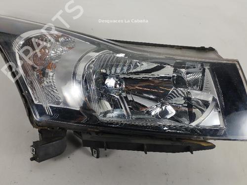 Used Right headlight Right headlight CHEVROLET CRUZE (J300) 1.6 (124 hp) 31990333 31990333