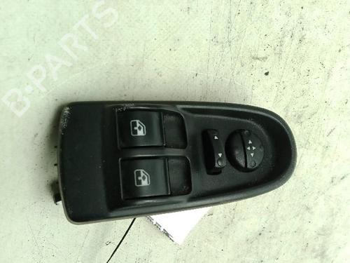 Used Left front window switch Left front window switch IVECO DAILY VI Van 33S15, 35S15, 35C15 (146 hp) 36352663 36352663