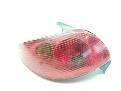 Used Left taillight PEUGEOT 206 Hatchback (2A/C) 1.4 i (75 hp) 31012558