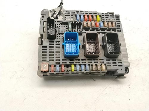 Used Fuse box Fuse box 39119602 39119602