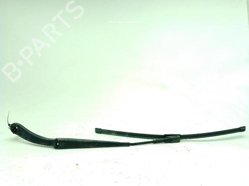 Used Front windshield wiper arm Front windshield wiper arm 39491935 39491935