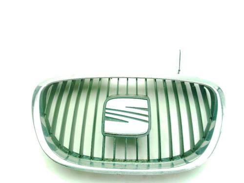 Used Grille SEAT ALTEA XL (5P5, 5P8) 1.9 TDI (105 hp) 31352150