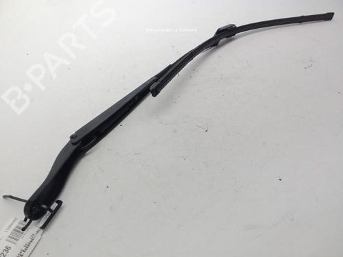 Used Front windshield wiper arm CITROËN C4 III (BA_, BB_, BC_) 1.2 PureTech 100 (BAHNEA, BAHNKA) (101 hp) 32041627