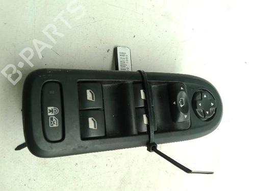 Used Left front window switch Left front window switch CITROËN C5 III Break (RW_) 2.0 HDi 150 / BlueHDi 150 (RWRHEJ, RWRHE8) (150 hp) 34238018 34238018