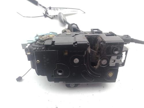 Used Front left lock VW CADDY III Box Body/MPV (2KA, 2KH, 2CA, 2CH) 1.9 TDI (105 hp) 18738979