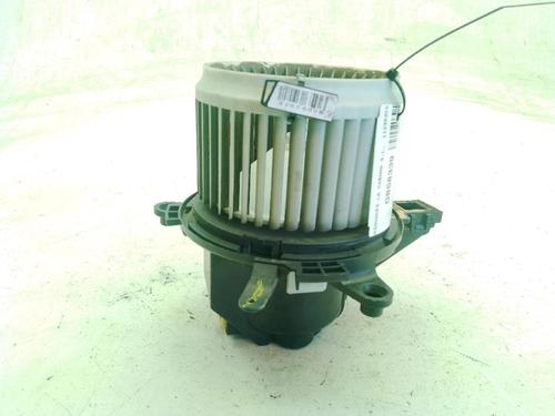 Heater blower motor PEUGEOT 3008 II SUV (MC_, MR_, MJ_, M4_) 1.5 BlueHDi 130 | BP27604766M62 