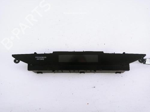 Used Display monitor Display monitor KIA CEE'D (JD) 1.4 CRDi 90 (90 hp) 31989571 31989571