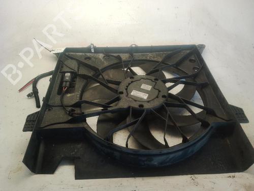 Used Radiator fan VOLVO XC90 I (275) D5 AWD (200 hp) 29821923
