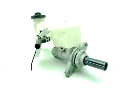 Used Brake master cylinder TOYOTA HILUX VIII Pickup (_N1_) 2.4 D (GUN112_, GUN122_, GUN135_, GUN120_, GUN135R,... (150 hp) 32978475