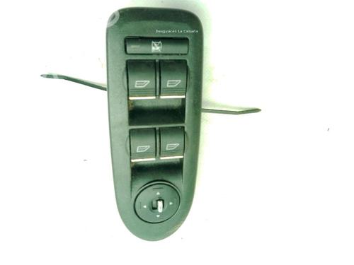 Used Left front window switch Left front window switch FORD KUGA I 2.0 TDCi (136 hp) 33651492 33651492
