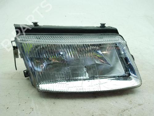 Used Right headlight Right headlight VW PASSAT B5 (3B2) 1.8 T (150 hp) 23999317 23999317