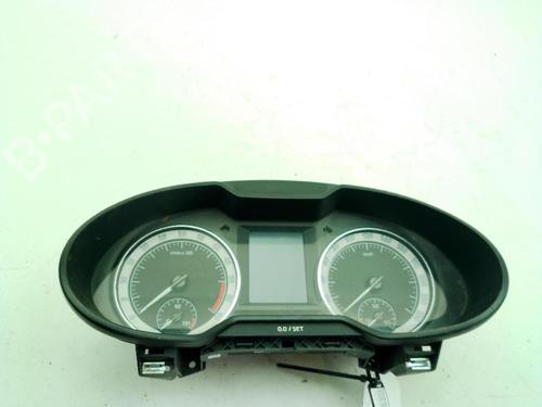 Used Instrument cluster SKODA OCTAVIA III Combi (5E5, 5E6) 2.0 TDI 4x4 (150 hp) 28449527
