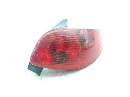 Højre baglygte PEUGEOT 206 Hatchback (2A/C) 1.6 HDi 110 (109 hp) 18368758