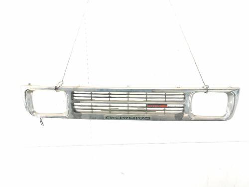 Used Grille Grille DAIHATSU FEROZA Soft Top (F300) 1.6 i 16V (95 hp) 33571050 33571050
