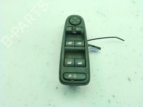 Venstre fortil elrude kontakt CITROËN C4 Picasso I MPV (UD_) 2.0 HDi 138 (136 hp) 29498119