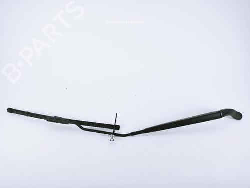 Used Front windshield wiper arm RENAULT MEGANE IV Hatchback (B9A/M/N_) 1.6 dCi 130 (B9A4) (130 hp) 31989794