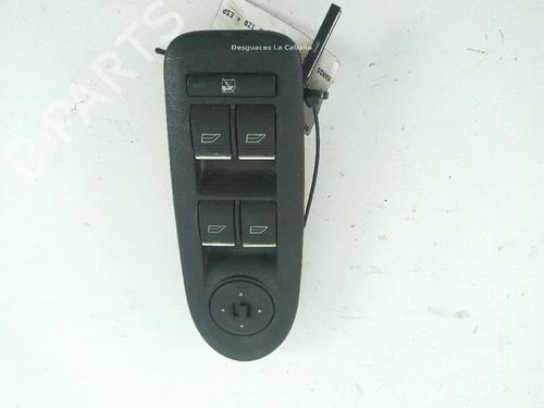 Used Left front window switch Left front window switch FORD KUGA I 2.0 TDCi (136 hp) 18368439 18368439